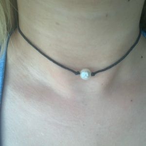 pearl choker